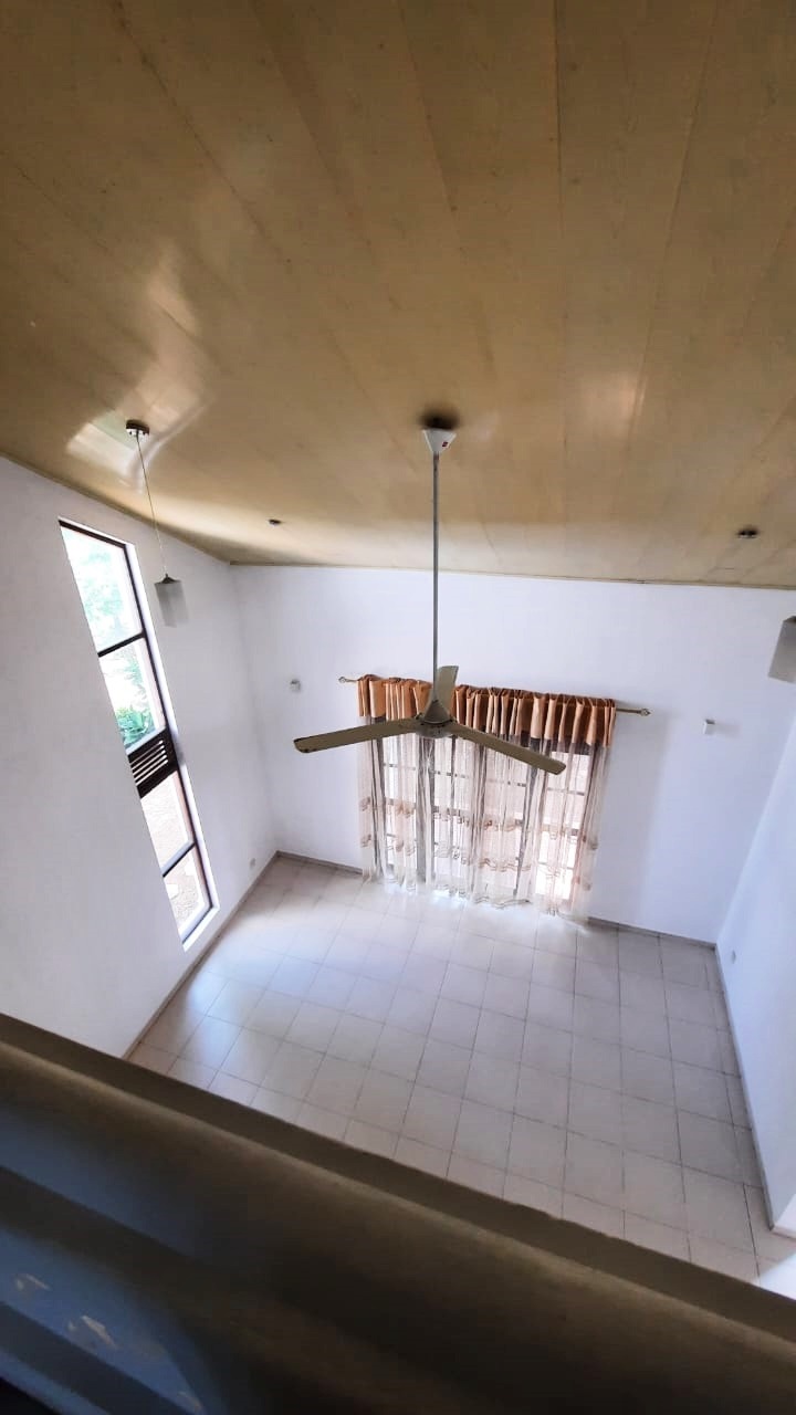 5 BR RECENTLY RENOVATED HOUSE AT POLGASOVITA, COLOMBO